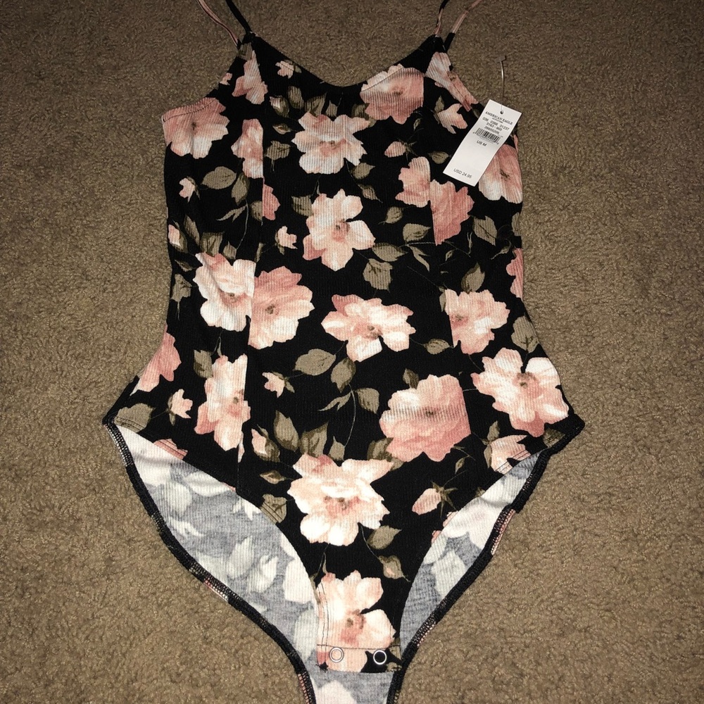 NWT SOFT & SEXY BY AMERICAN EAGLE TOP🌸